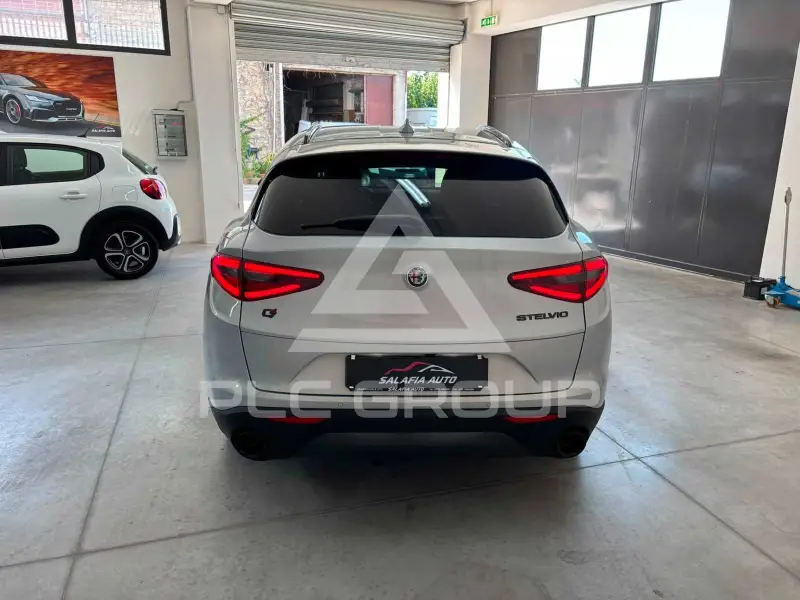 2021 Alfa Romeo Stelvio