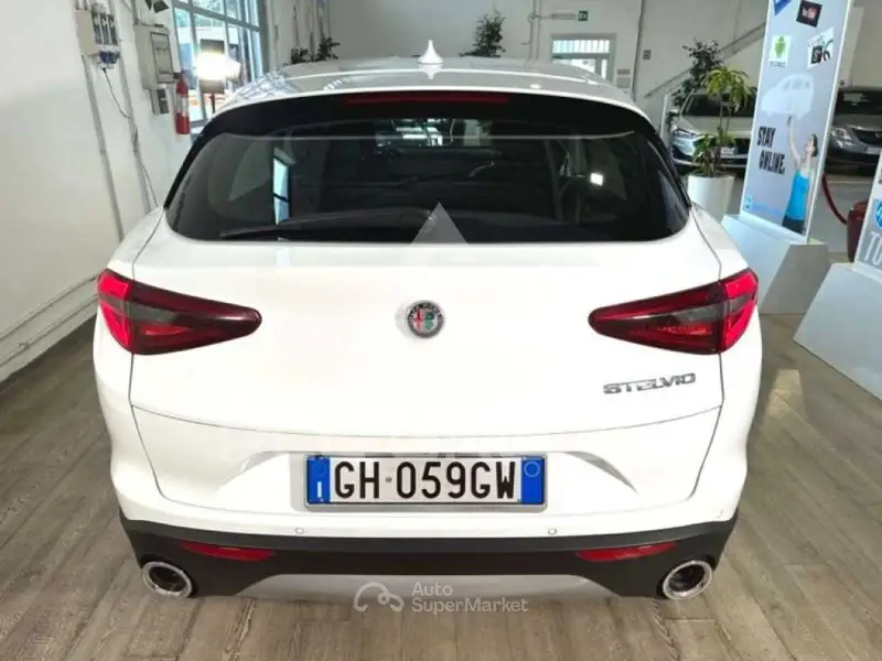 2021 Alfa Romeo Stelvio