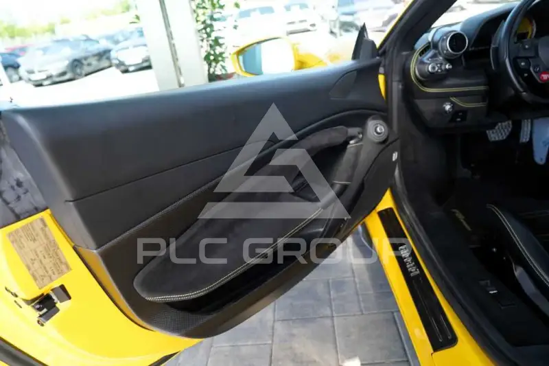 2021 Ferrari F8