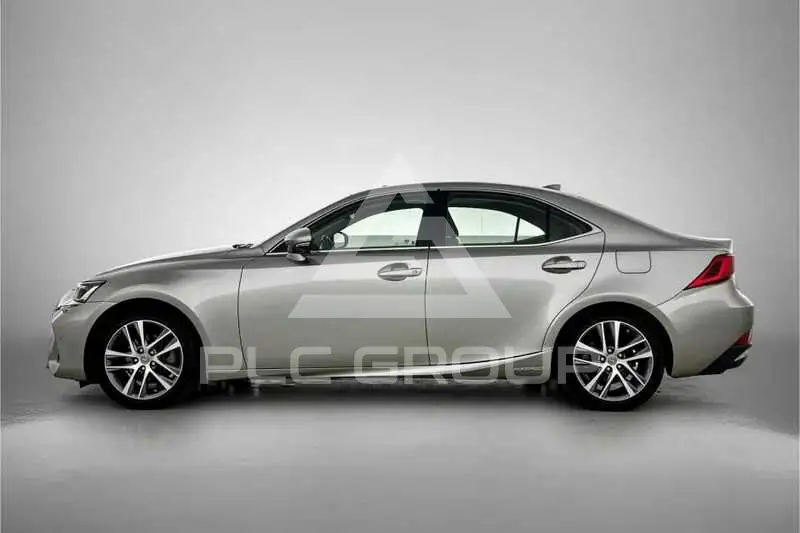2021 Lexus IS