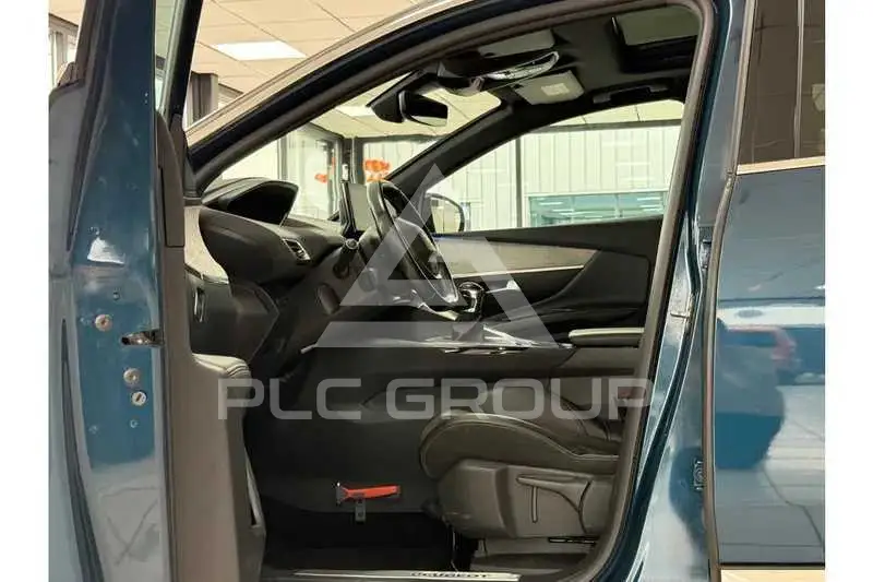 2021 Peugeot 5008