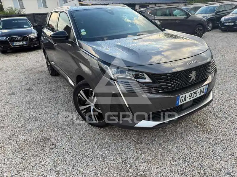 2021 Peugeot 5008