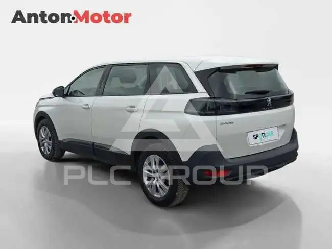 2021 Peugeot 5008