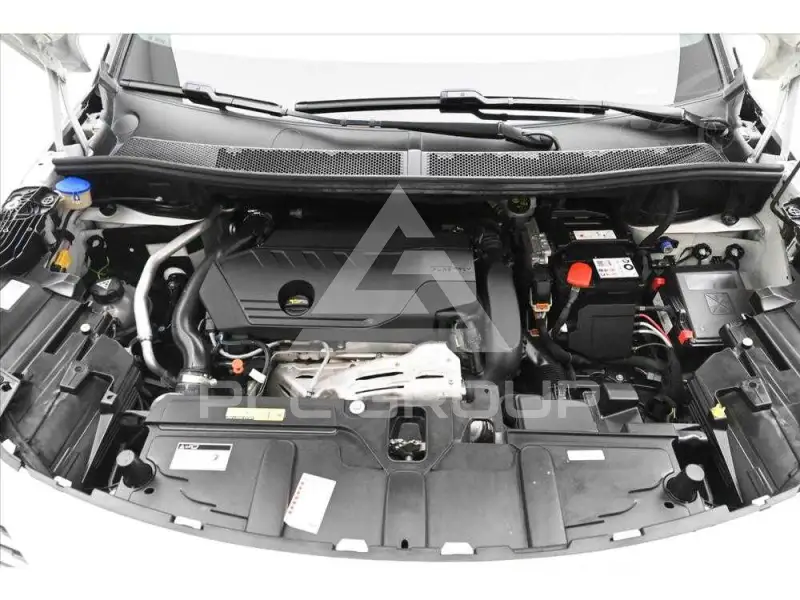 2021 Peugeot 5008