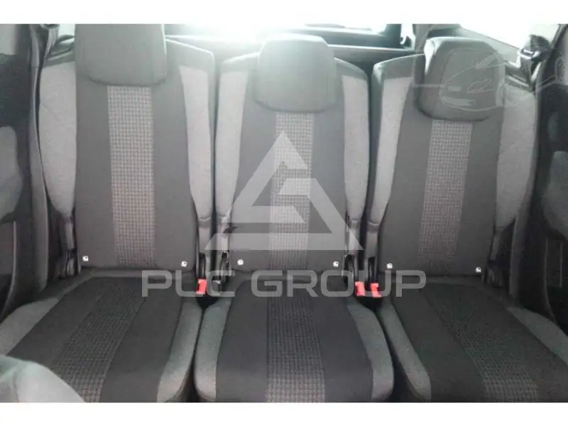 2021 Peugeot 5008