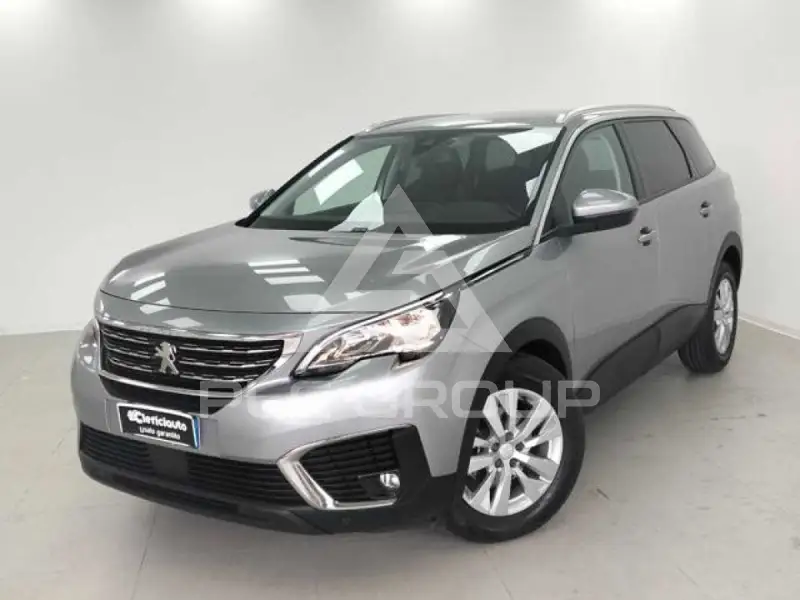 2021 Peugeot 5008