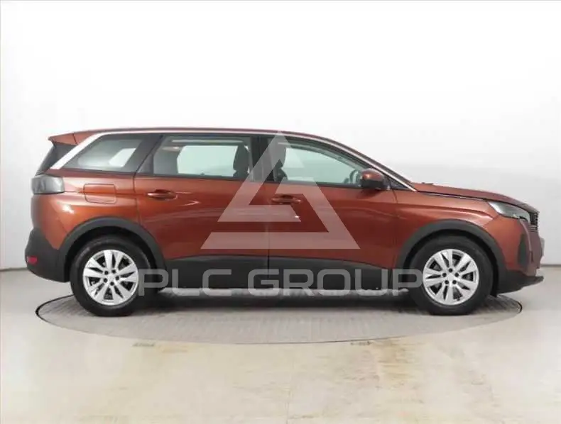 2021 Peugeot 5008