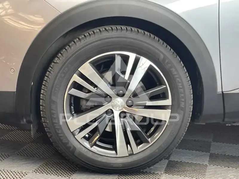 2021 Peugeot 5008