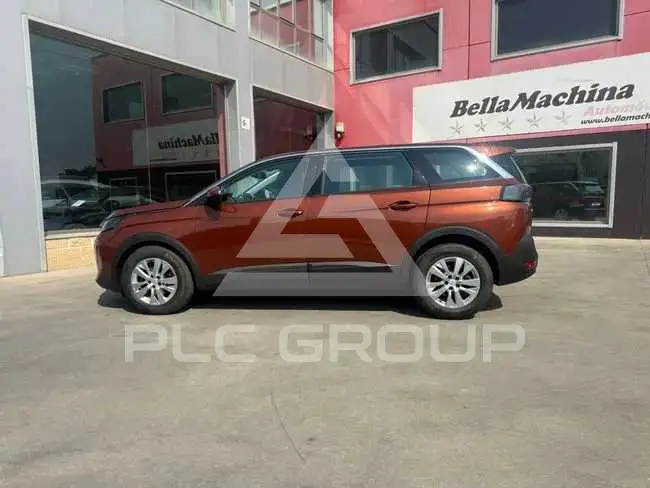 2021 Peugeot 5008