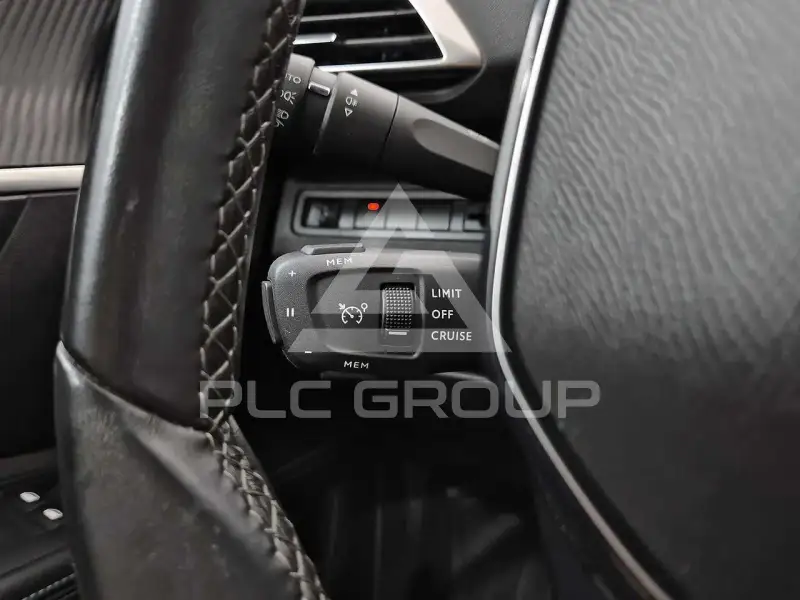 2021 Peugeot 5008