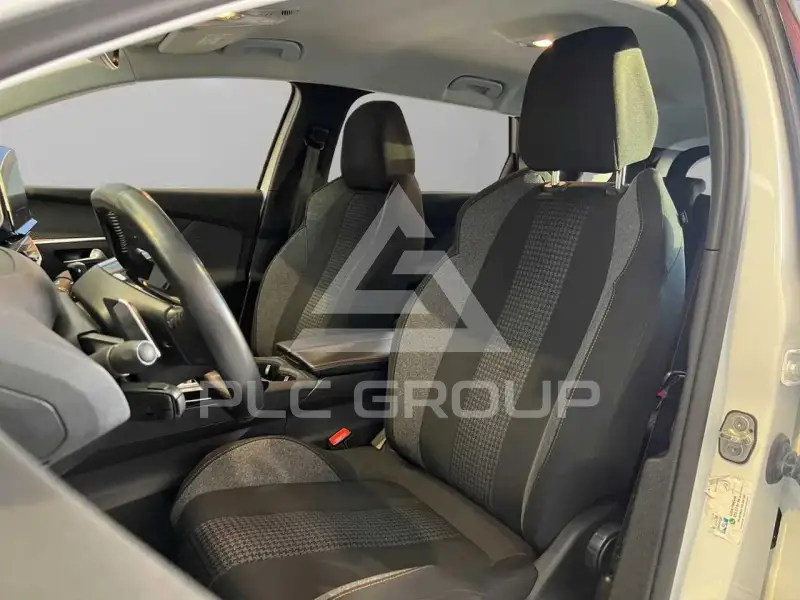 2021 Peugeot 5008