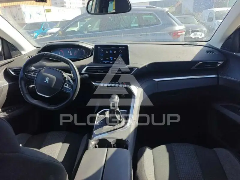 2021 Peugeot 5008