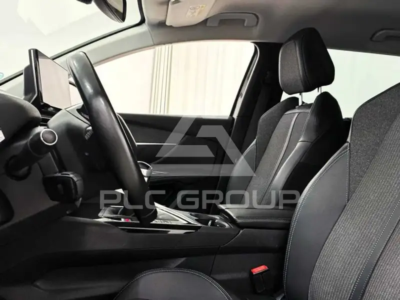 2021 Peugeot 5008