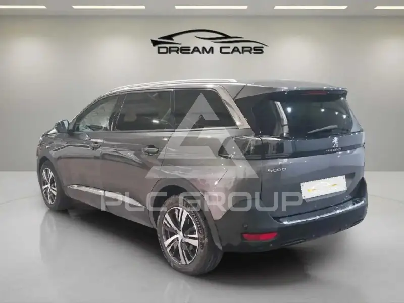 2021 Peugeot 5008