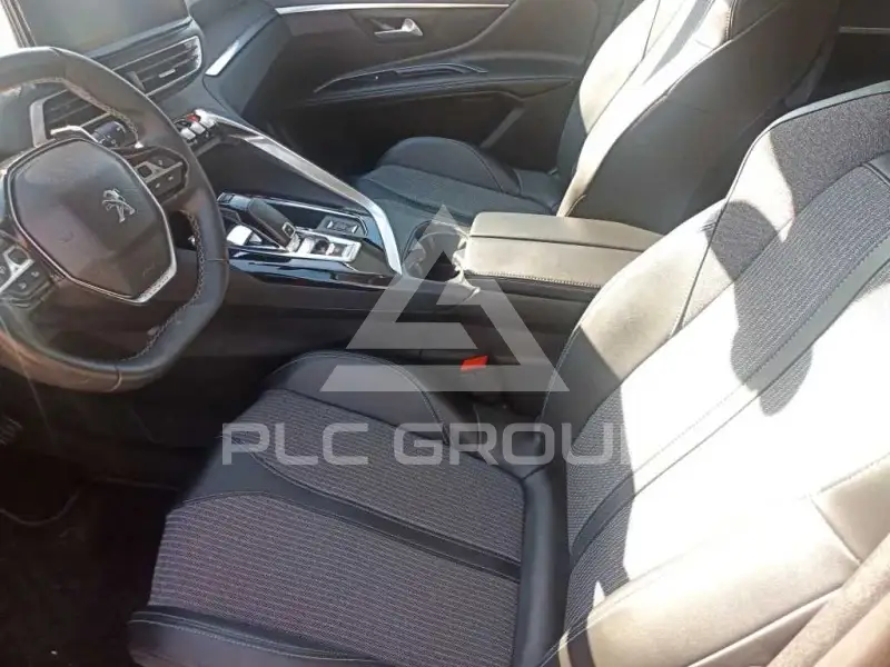 2021 Peugeot 5008