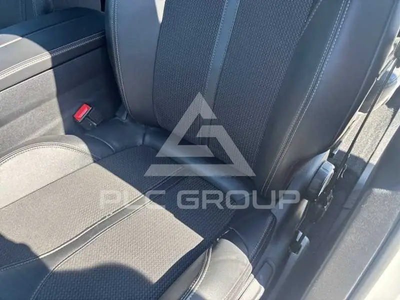 2021 Peugeot 5008