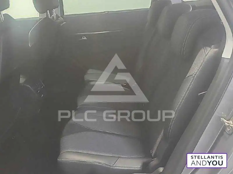 2021 Peugeot 5008
