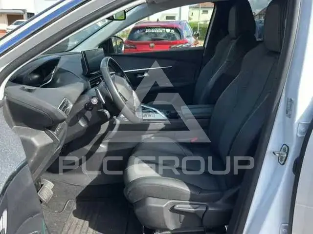 2021 Peugeot 5008