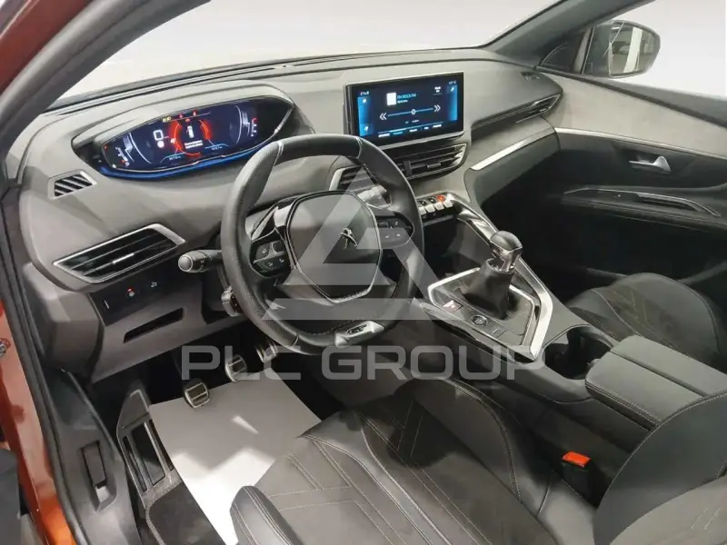 2021 Peugeot 5008