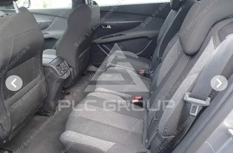2021 Peugeot 5008