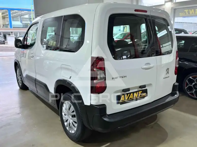 2021 Peugeot Rifter