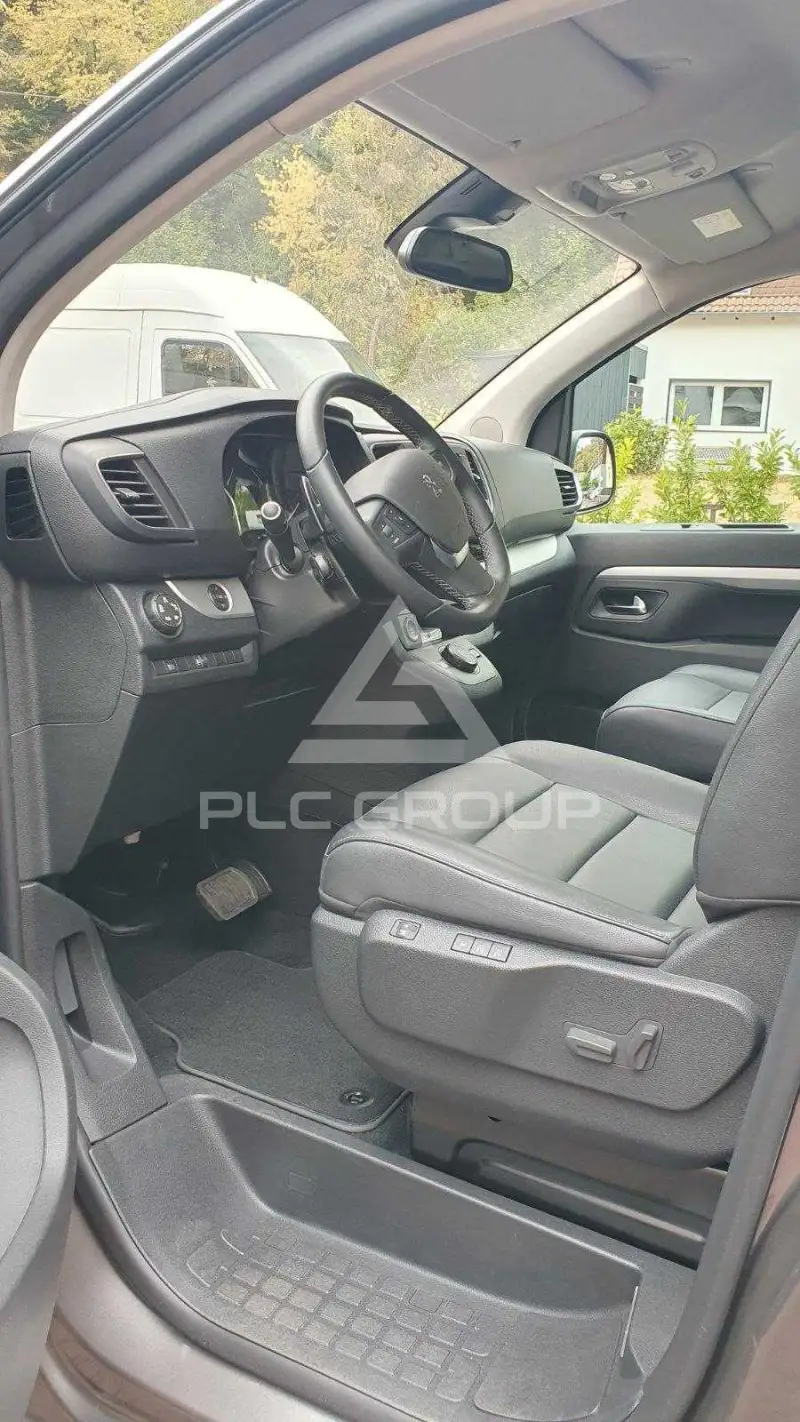 2021 Peugeot Traveller