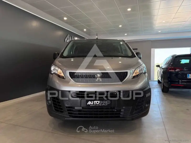 2021 Peugeot Traveller