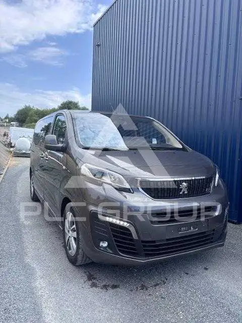 2021 Peugeot Traveller