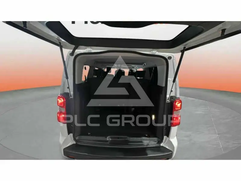 2021 Peugeot Traveller