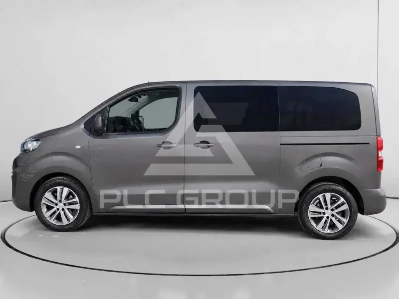 2021 Peugeot Traveller
