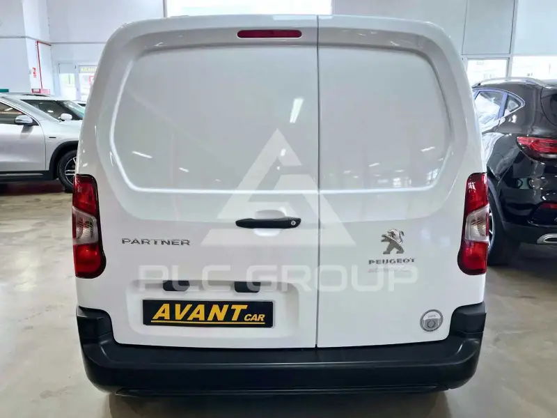2021 Peugeot Partner