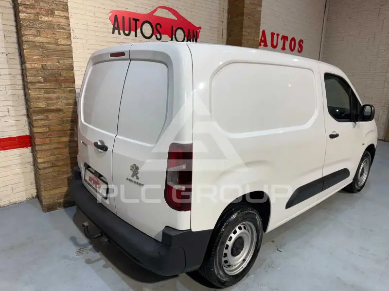 2021 Peugeot Partner