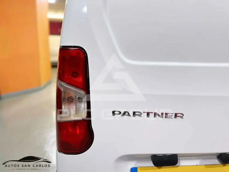 2021 Peugeot Partner