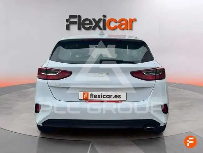 2021 KIA Ceed