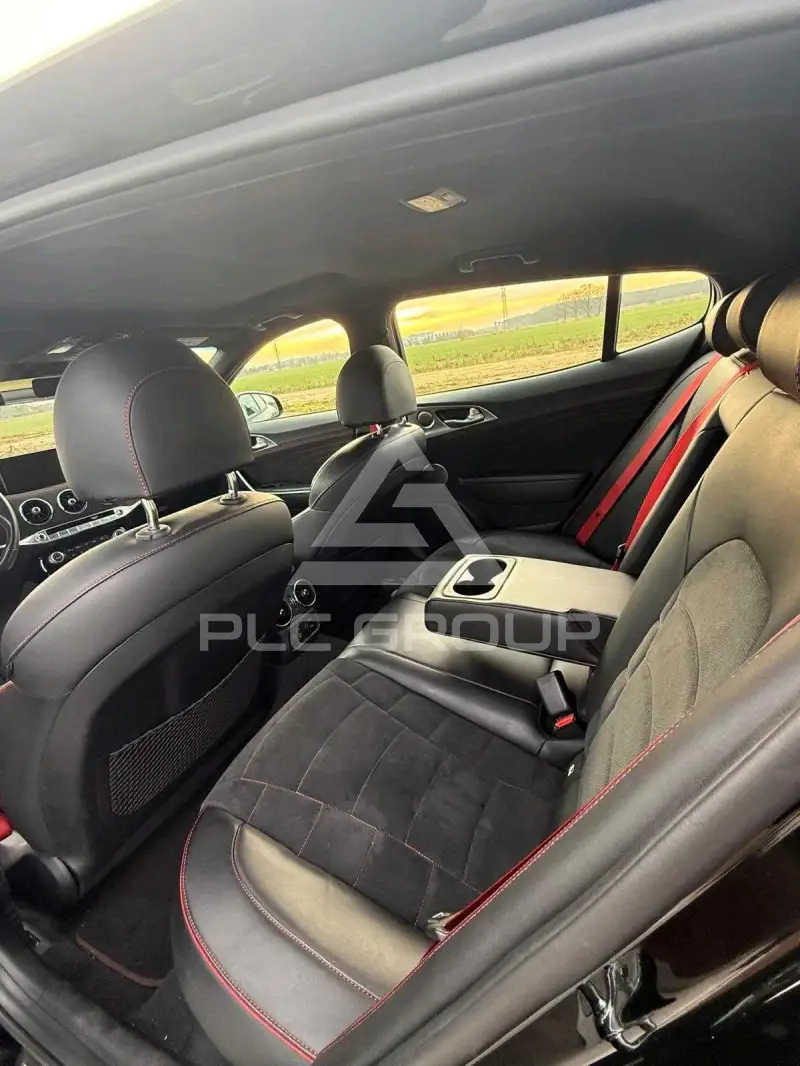 2021 KIA Stinger