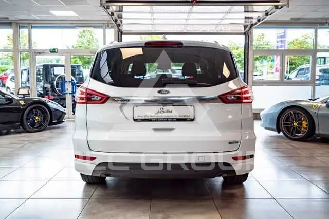 2021 Ford S-Max