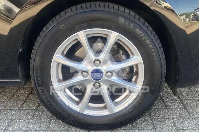 2021 Ford FIESTA