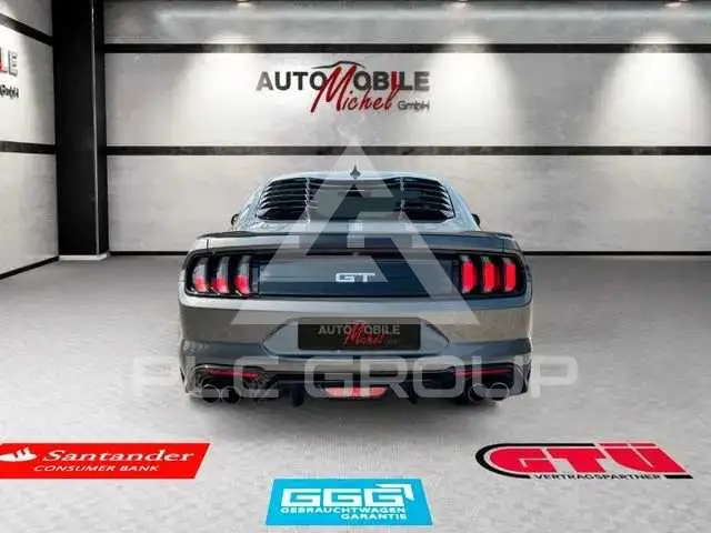 2021 Ford MUSTANG