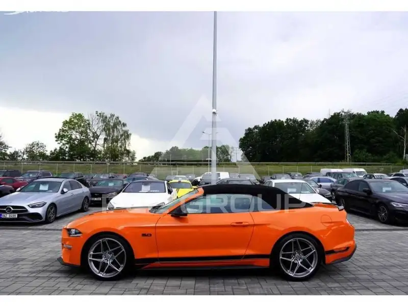 2021 Ford MUSTANG