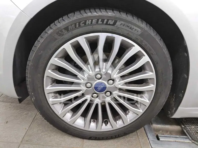 2021 Ford Mondeo