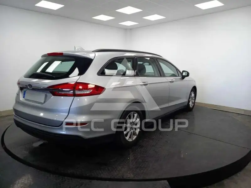 2021 Ford Mondeo