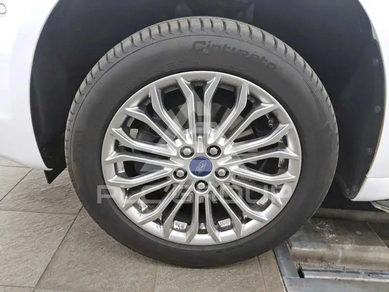 2021 Ford Mondeo