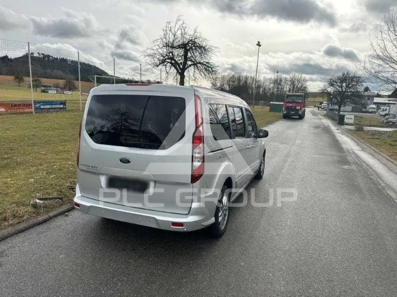2021 Ford Tourneo