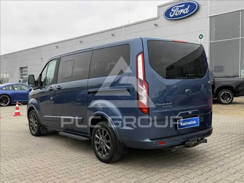 2021 Ford Tourneo