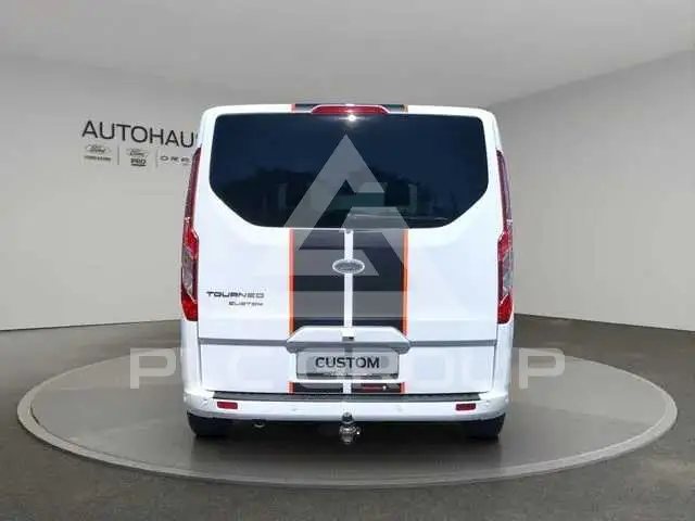 2021 Ford Tourneo