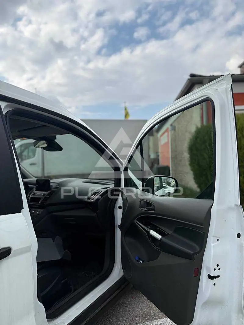 2021 Ford Tourneo