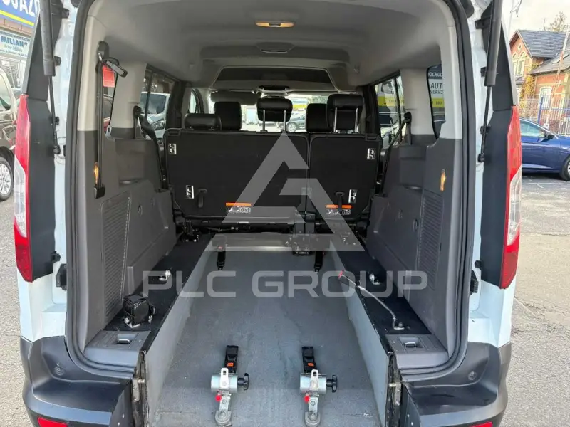 2021 Ford Tourneo