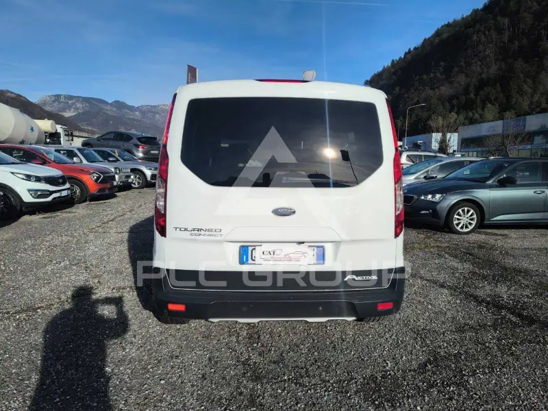 2021 Ford Tourneo