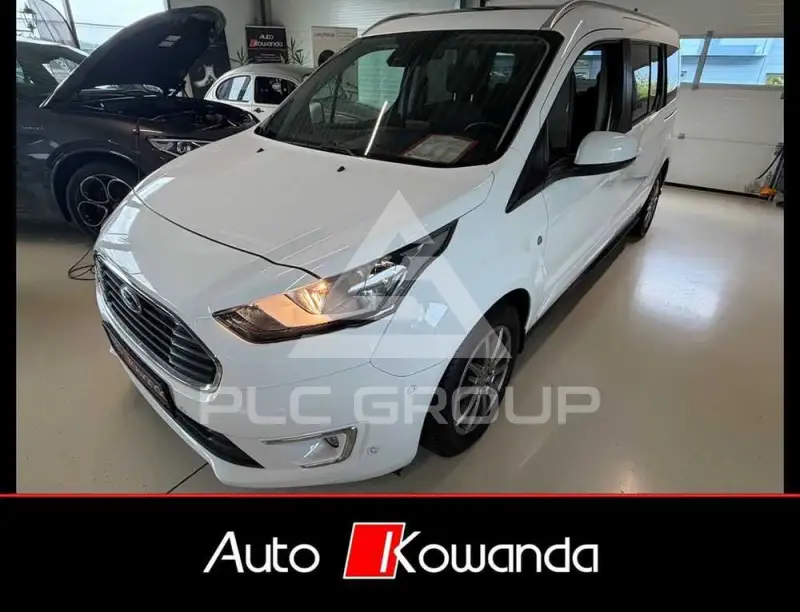 2021 Ford Tourneo