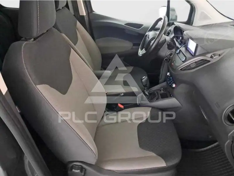 2021 Ford Tourneo